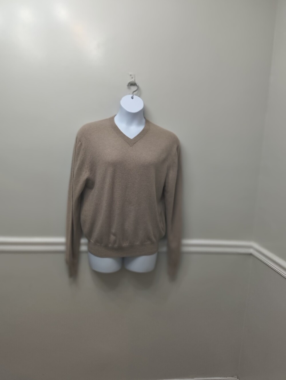 Dane Lewis Men's 100% Cashmere Sweaters V-Neck Sweater Camel/Brown